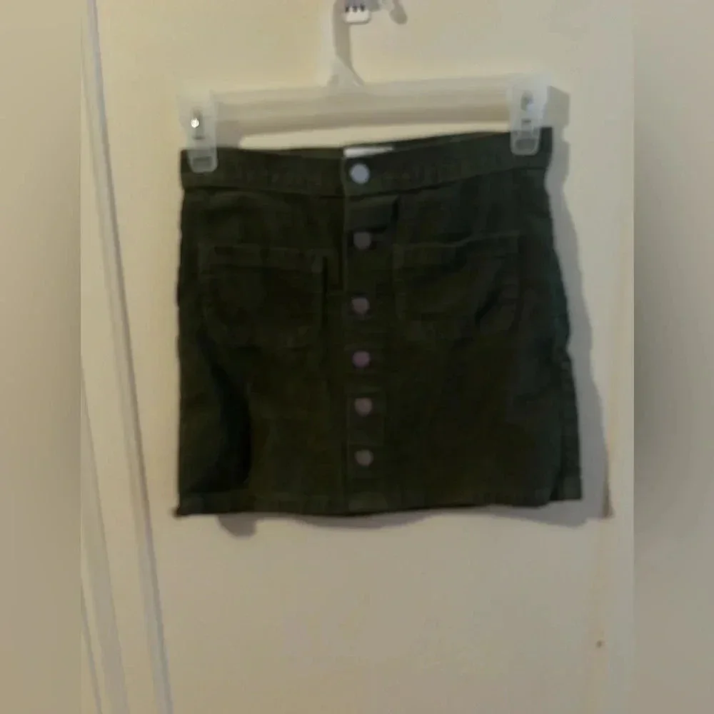 The Children's Place Girls Button Corduroy Skirt - Olive Vine in 6x/7​​​​​​​